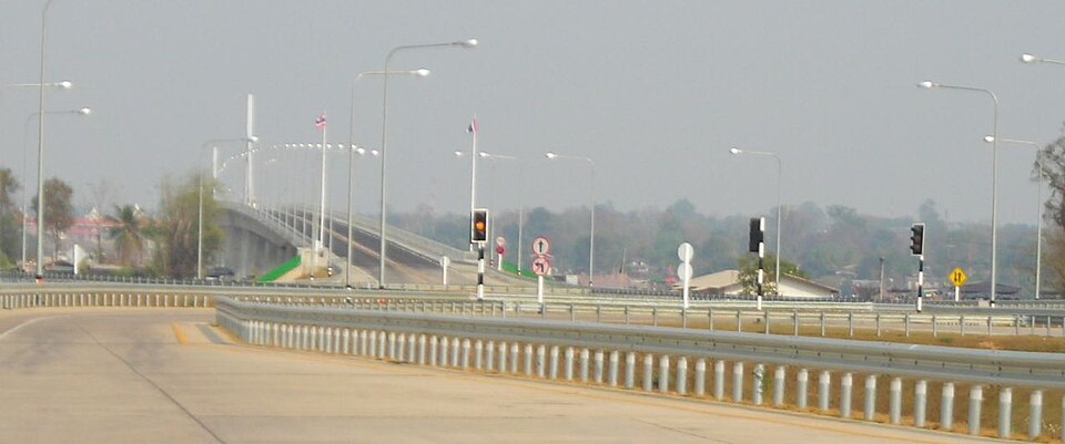 File:Second Thai–Lao Friendship Bridge-Thai entrance-close up.jpg