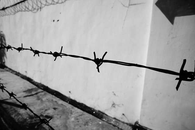 Old women's prison, Chiang Mai Thailand. Photo by drburtoni, Flickr, taken 2 March 2014. Licensed under CC BY-SA 2.0.
